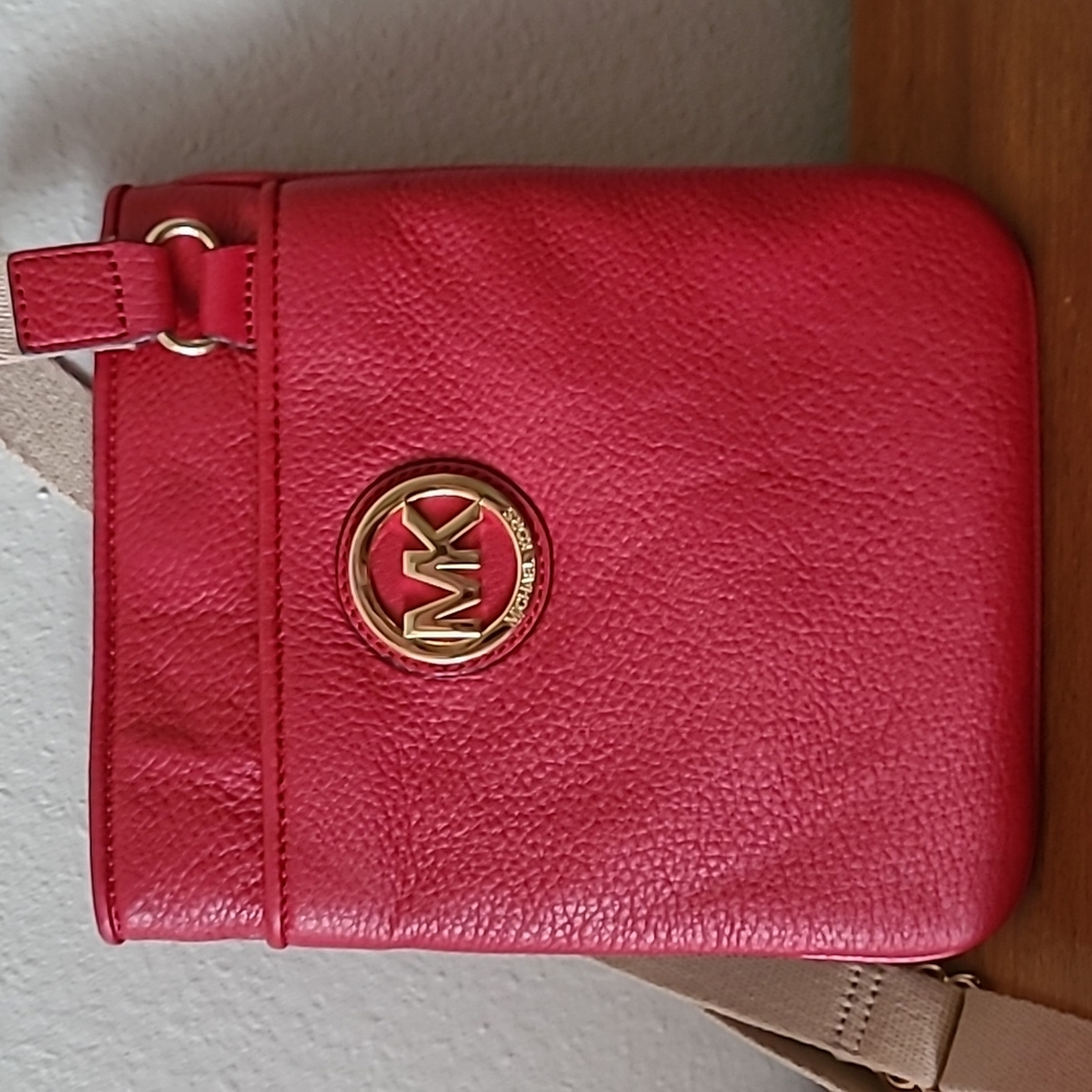 Lovely Red Michael kors crossbody bag